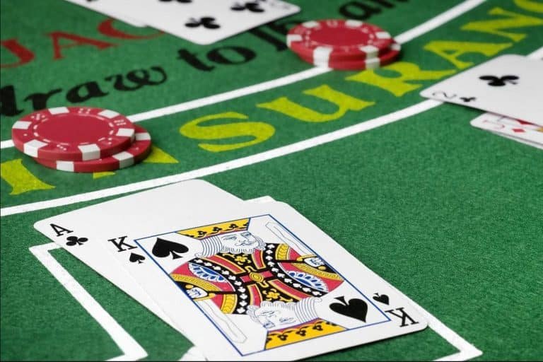 Tampilan layar aplikasi mobile kantorbola88 sportsbook dan slot online